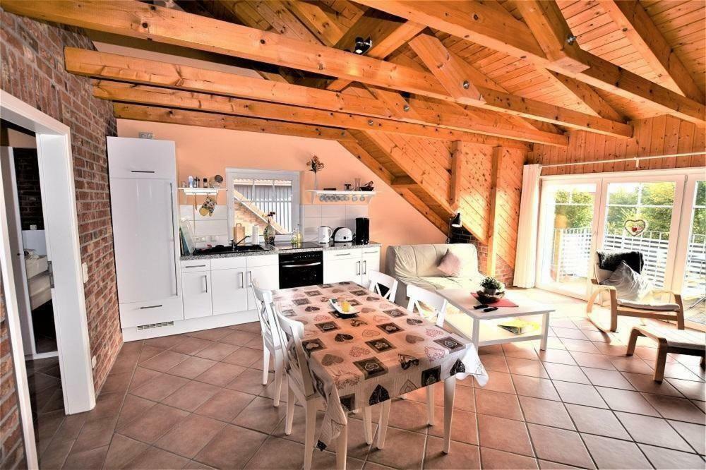 Ostseeliebe-Oben-Links-2-Kk-H Hohwacht Luaran gambar